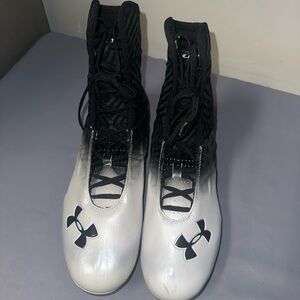 Under Armour Highlight RM Black/ White Sz 13  1240471-011 Football Cleats